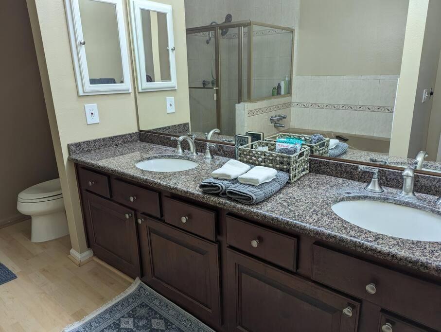 Spacious 2 Bedrooms. Prime Location Los Angeles Eksteriør bilde